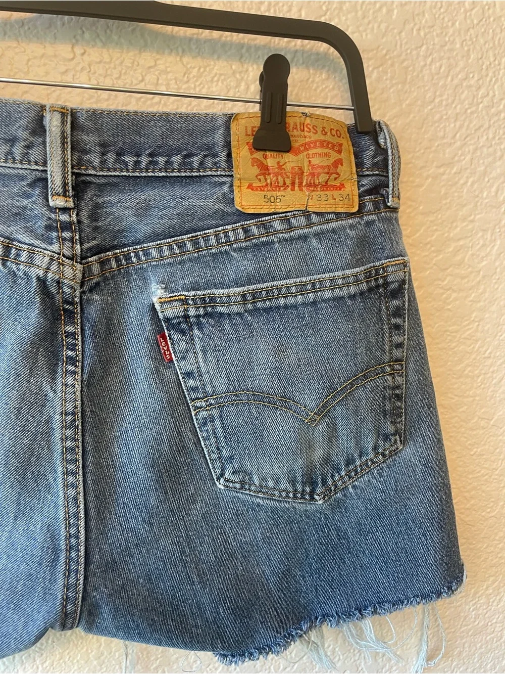 Levi's 505 Blue Denim Cutoff Raw Hem High Waisted Jean Shorts W33 Med